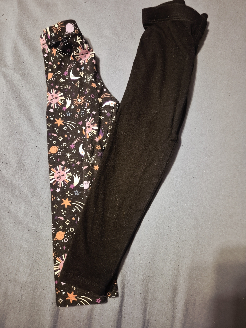 ⭐️⭐️5/$15 Reversible Black & Space-Print Girls' Leggings